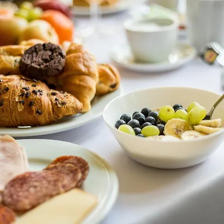 Ξενοδοχείο Salgo 3*