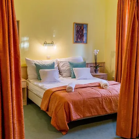 Ξενοδοχείο Salgo 3*