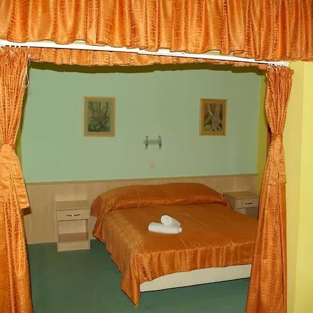 Ξενοδοχείο Salgo 3*