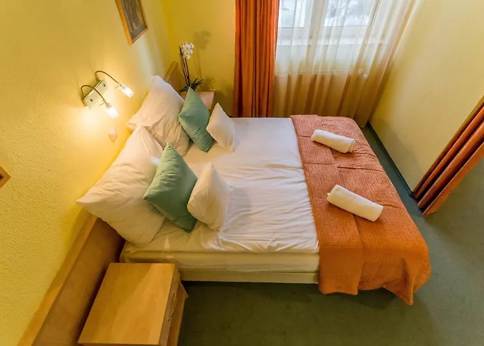 Отель Salgo Шальготарьян